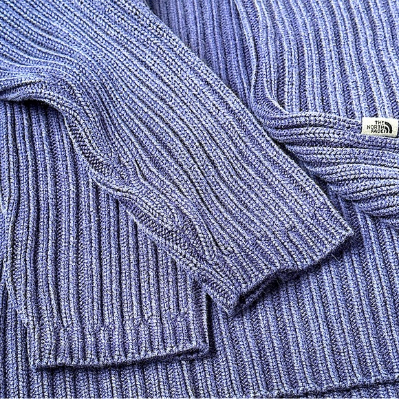 The North Face Men’s Navy Blue Color 55% Acrylic 45% Cotton Chunky Large Sweater - Picture 10 of 15